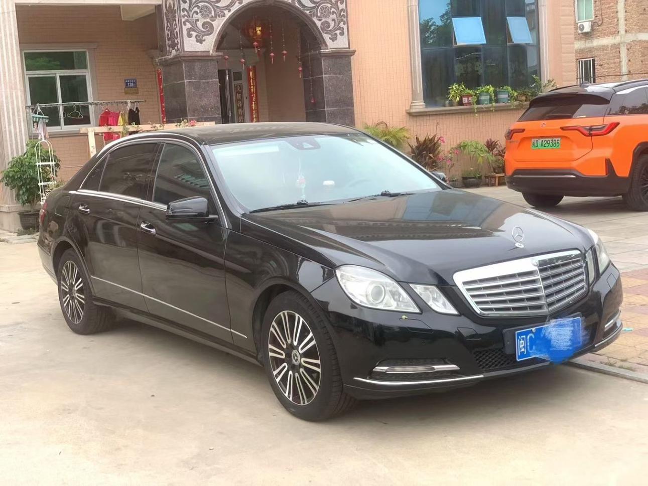 Mercedes-Benz E-Class 2012 thumb 10