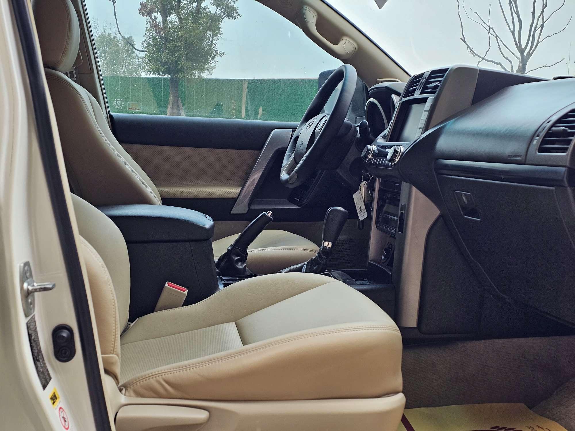 Toyota Land Cruiser Prado 2013 thumb 7