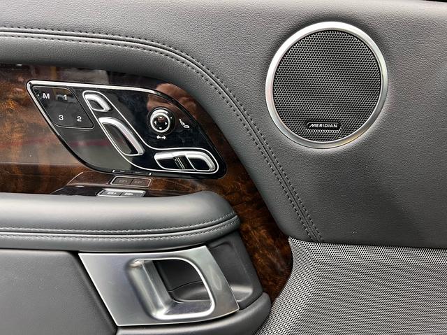 Land Rover Range Rover 2021 thumb 4