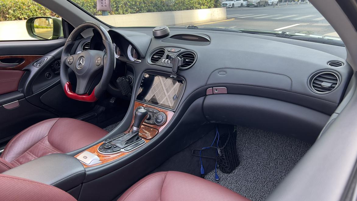 Mercedes-Benz SL 2011 thumb 11