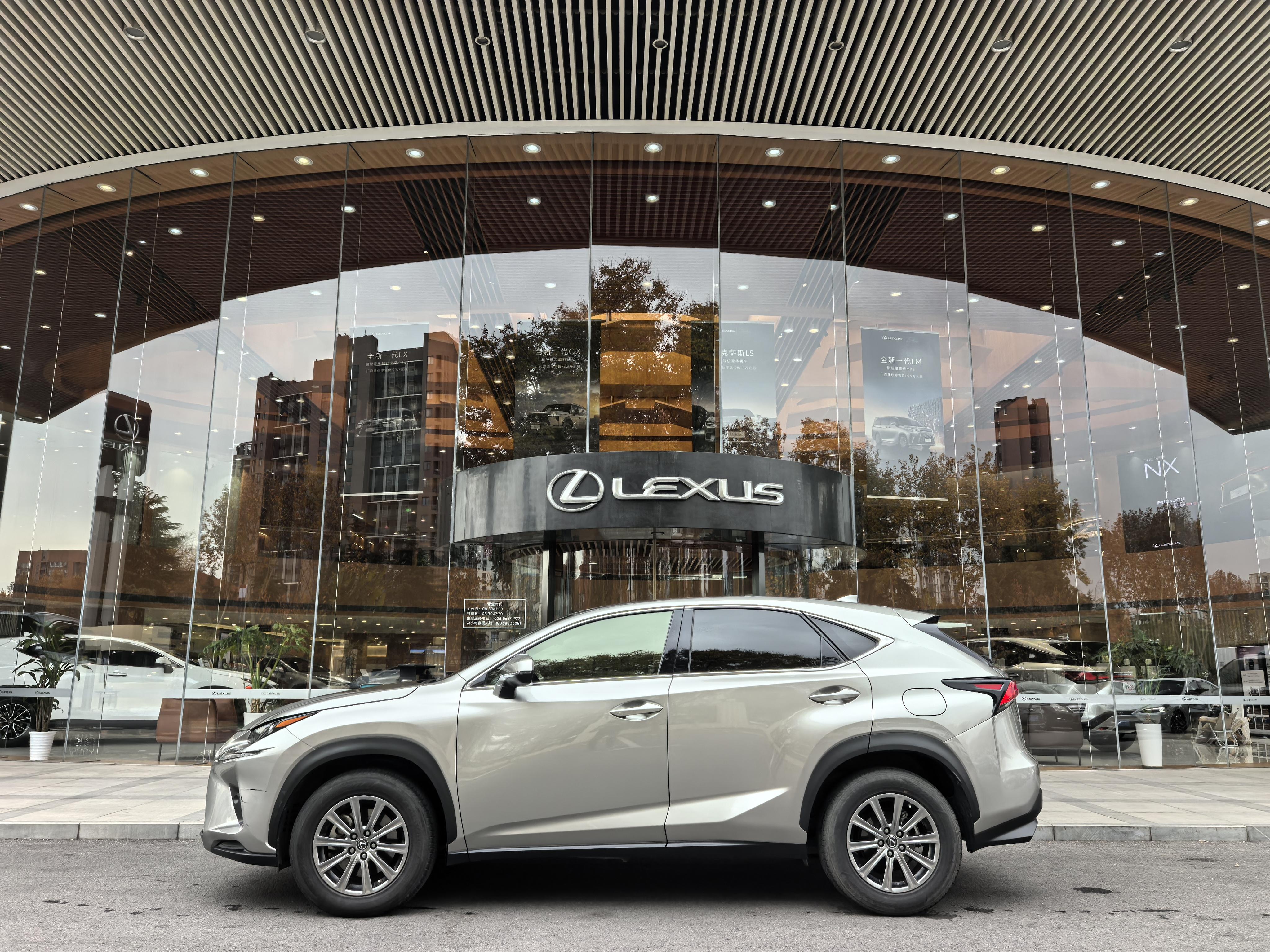 Lexus NX 2018 thumb 2