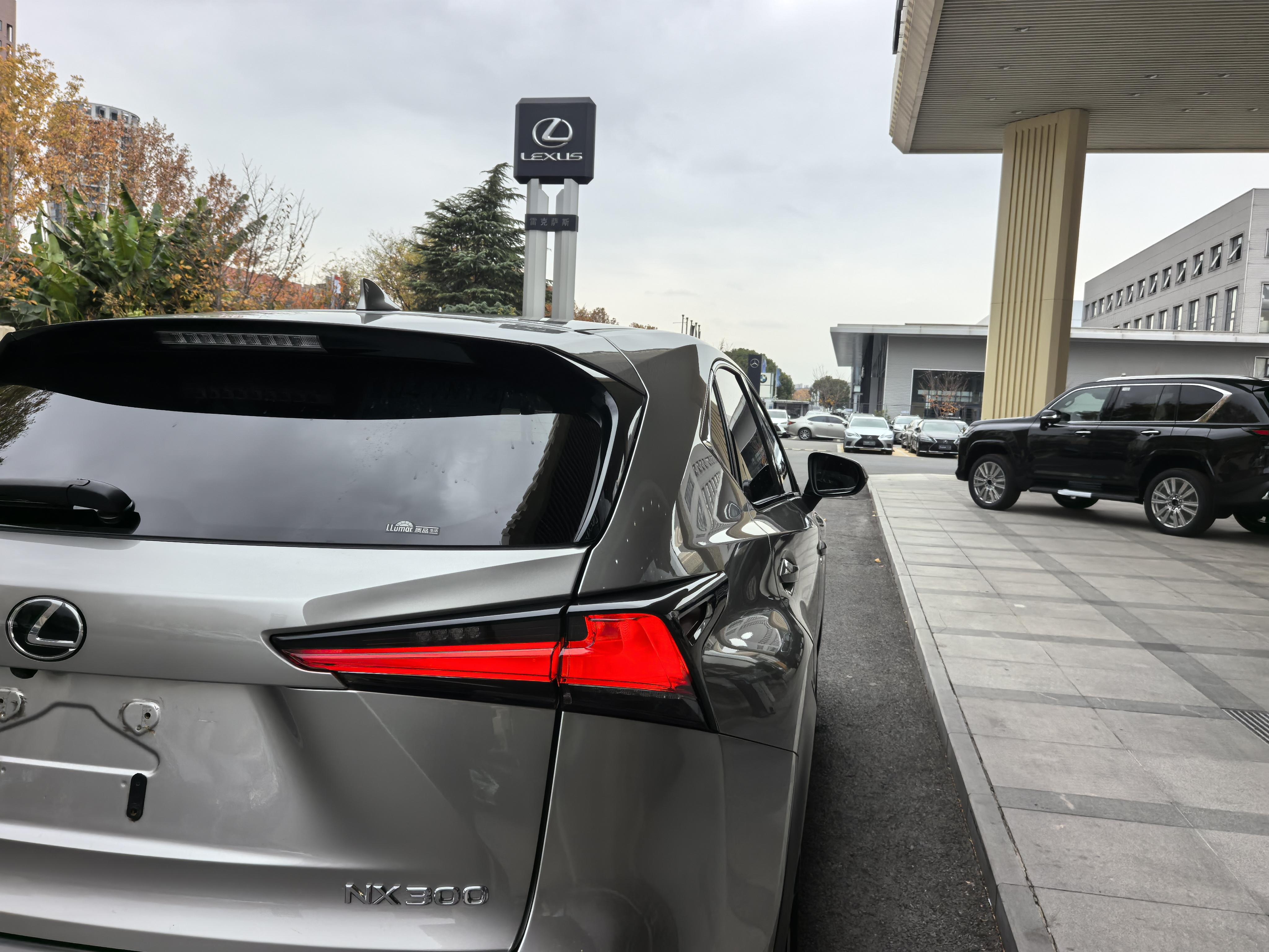 Lexus NX 2018 thumb 9