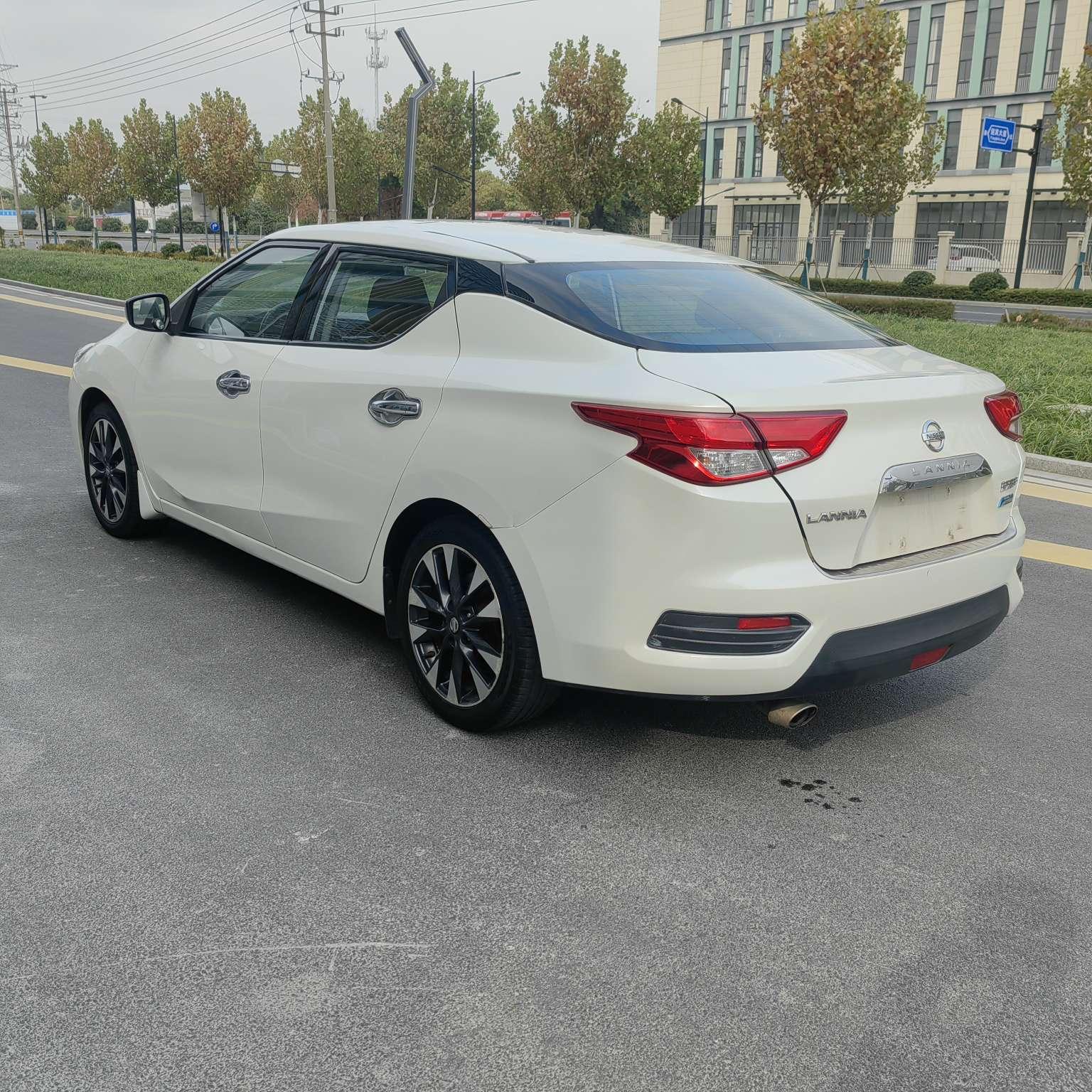 Nissan Lannia 2016 thumb 2