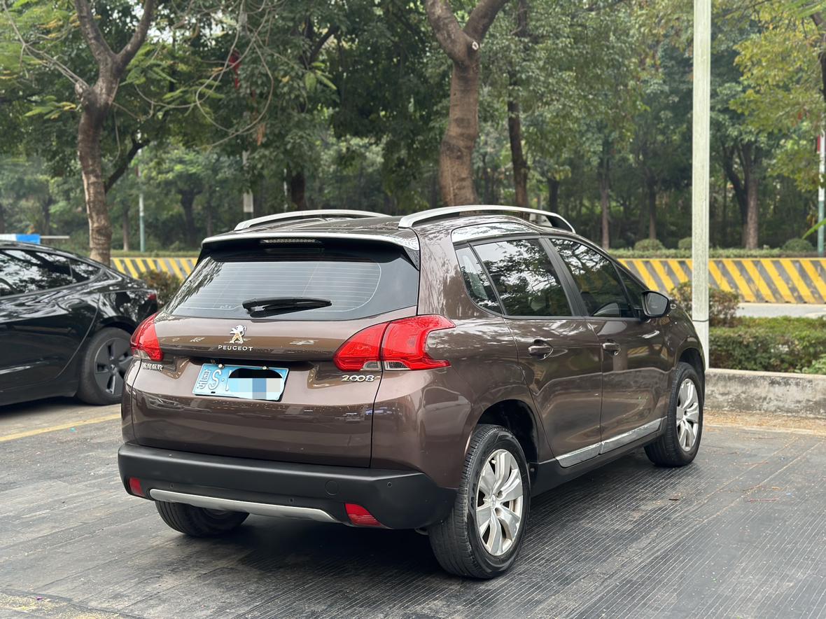 Peugeot 2008 2016 thumb 4