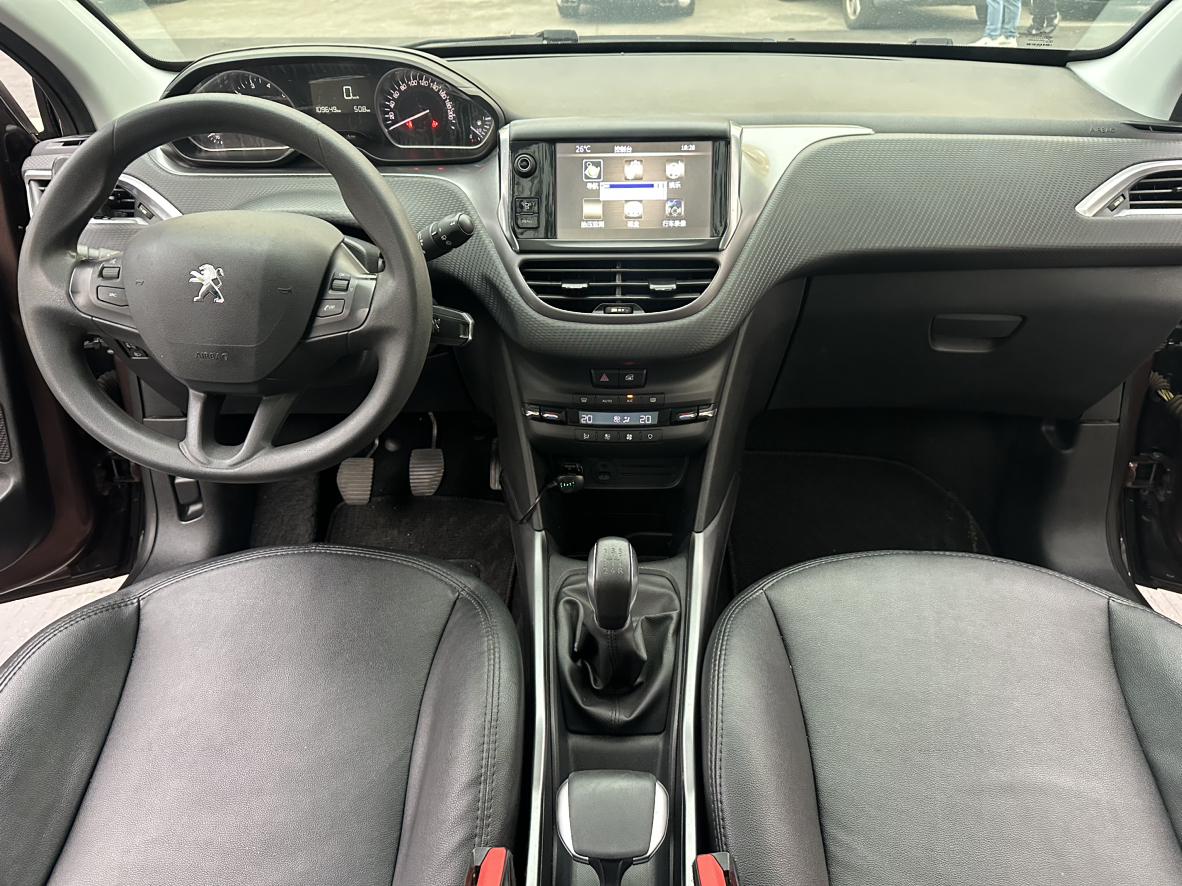 Peugeot 2008 2016 thumb 5