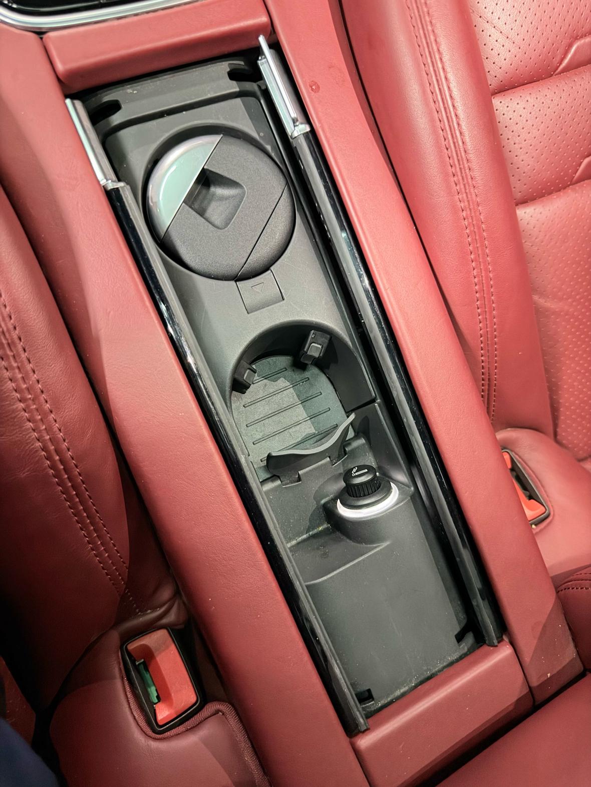 Porsche Panamera 2018 thumb 9