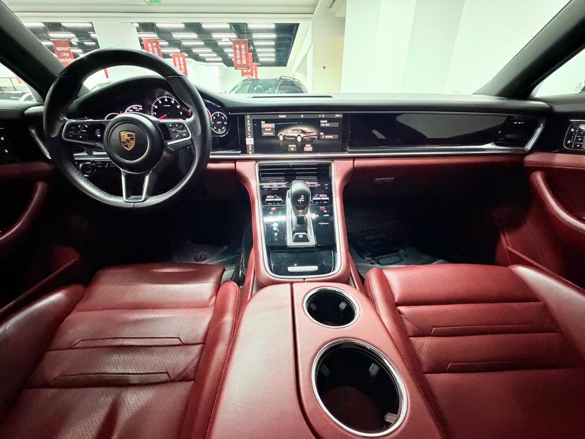 Porsche Panamera 2018 thumb 11