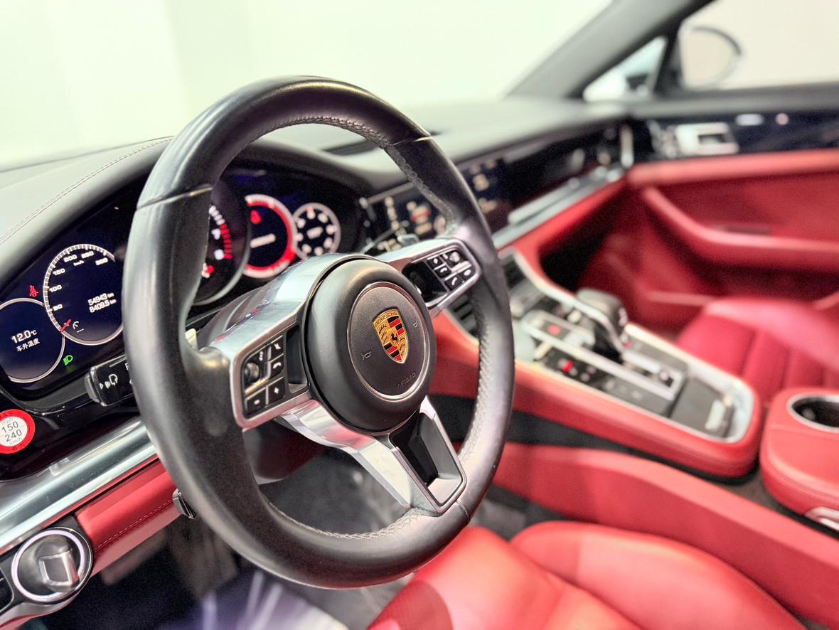 Porsche Panamera 2018 thumb 12