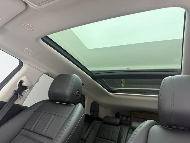 Land Rover Range Rover Velar 2021 thumb 11