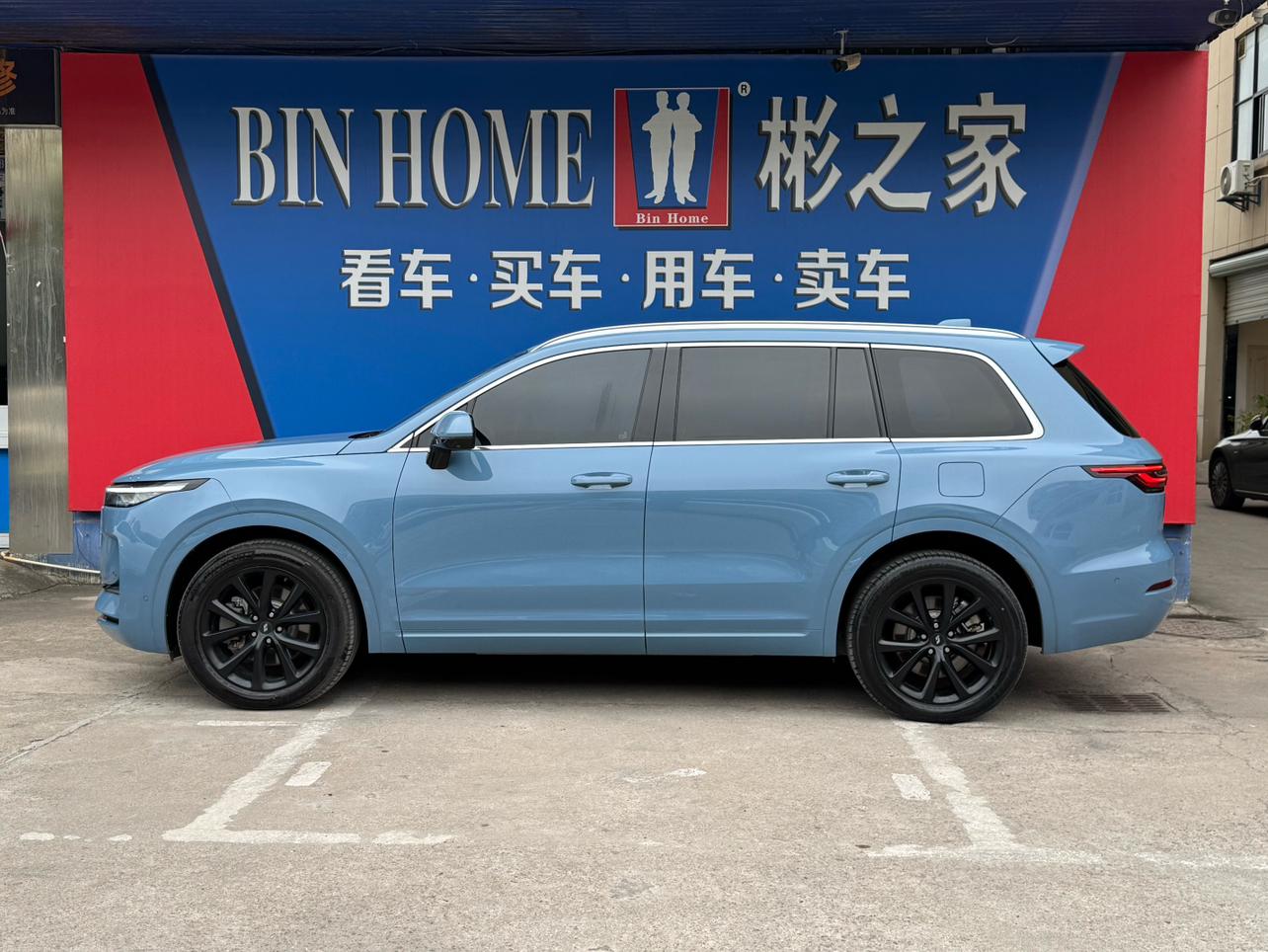 Lixiang (Li Auto) One 2022 thumb 2