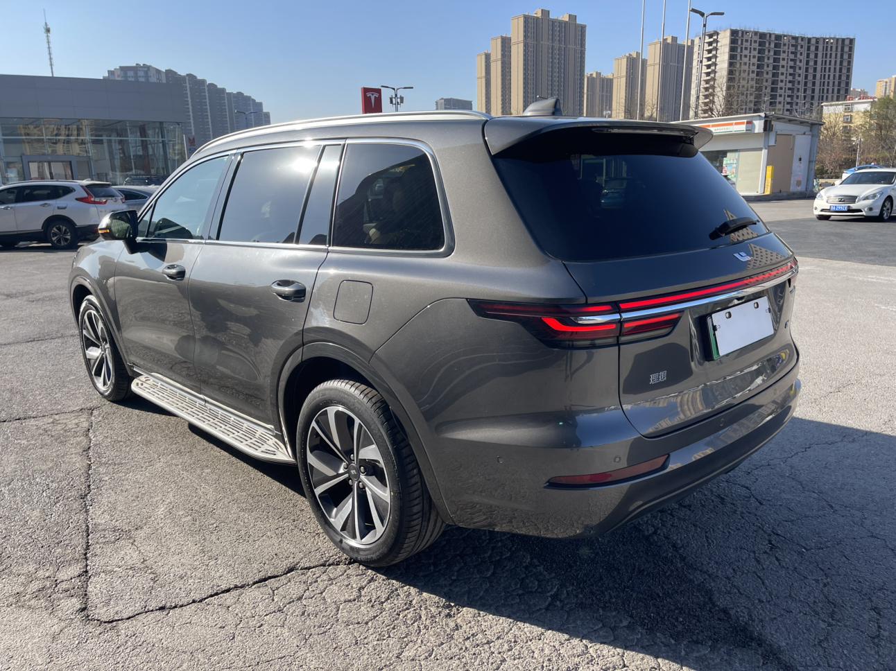 Lixiang (Li Auto) One 2022 thumb 2