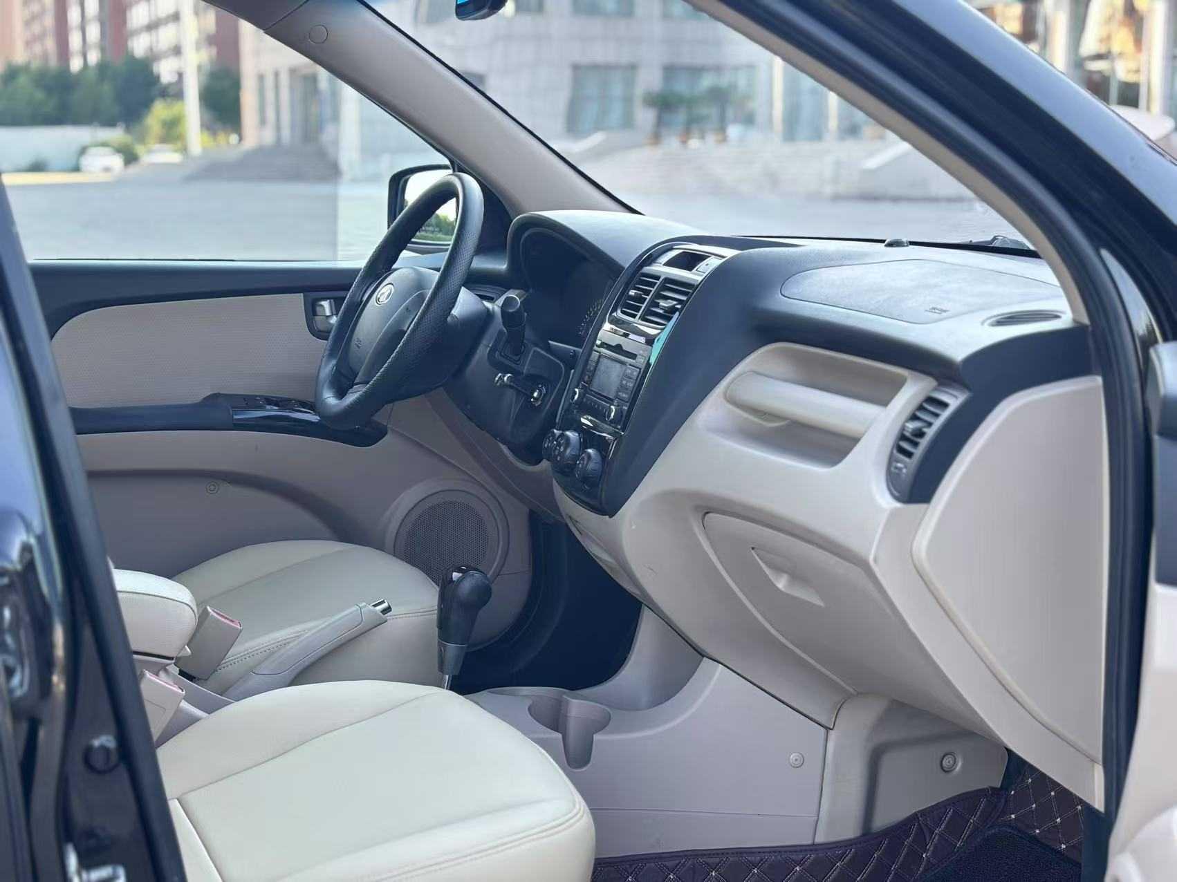 Kia Stonic 2014 thumb 6