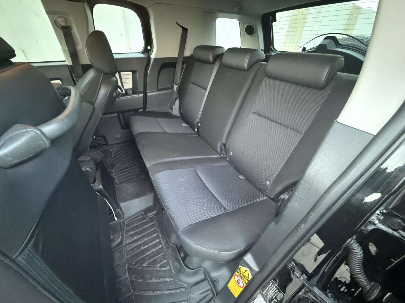 Toyota FJ Cruiser 2017 thumb 7