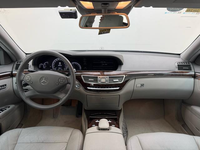 Mercedes-Benz S-Class 2011 thumb 12