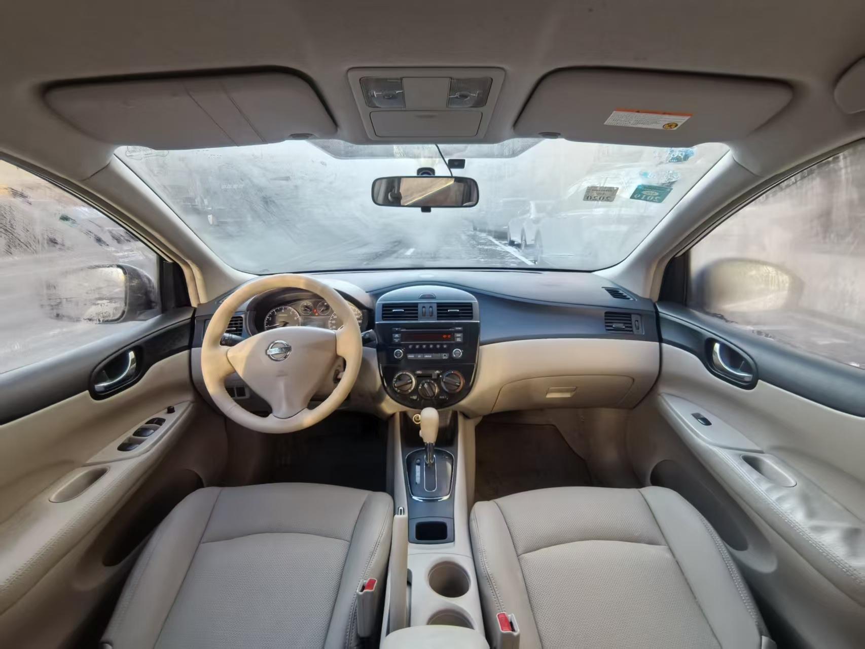 Nissan Tiida 2015 thumb 5