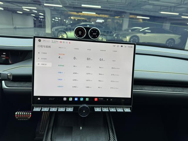 Xiaomi SU7 Ultra 2025 thumb 8