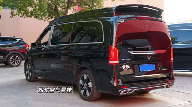 Mercedes-Benz V-Класс 2022 thumb 2