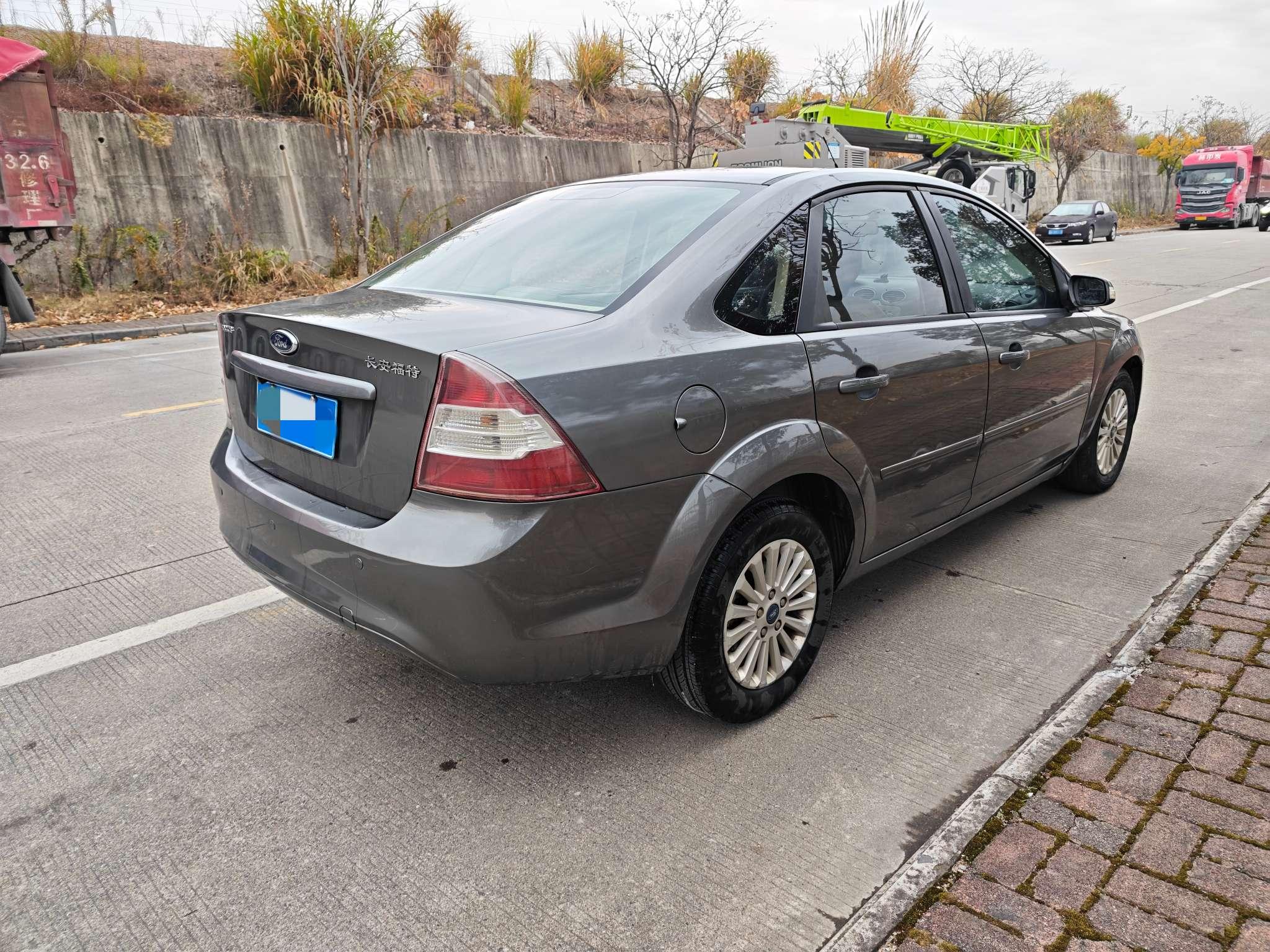 Ford Focus ST 2013 thumb 4