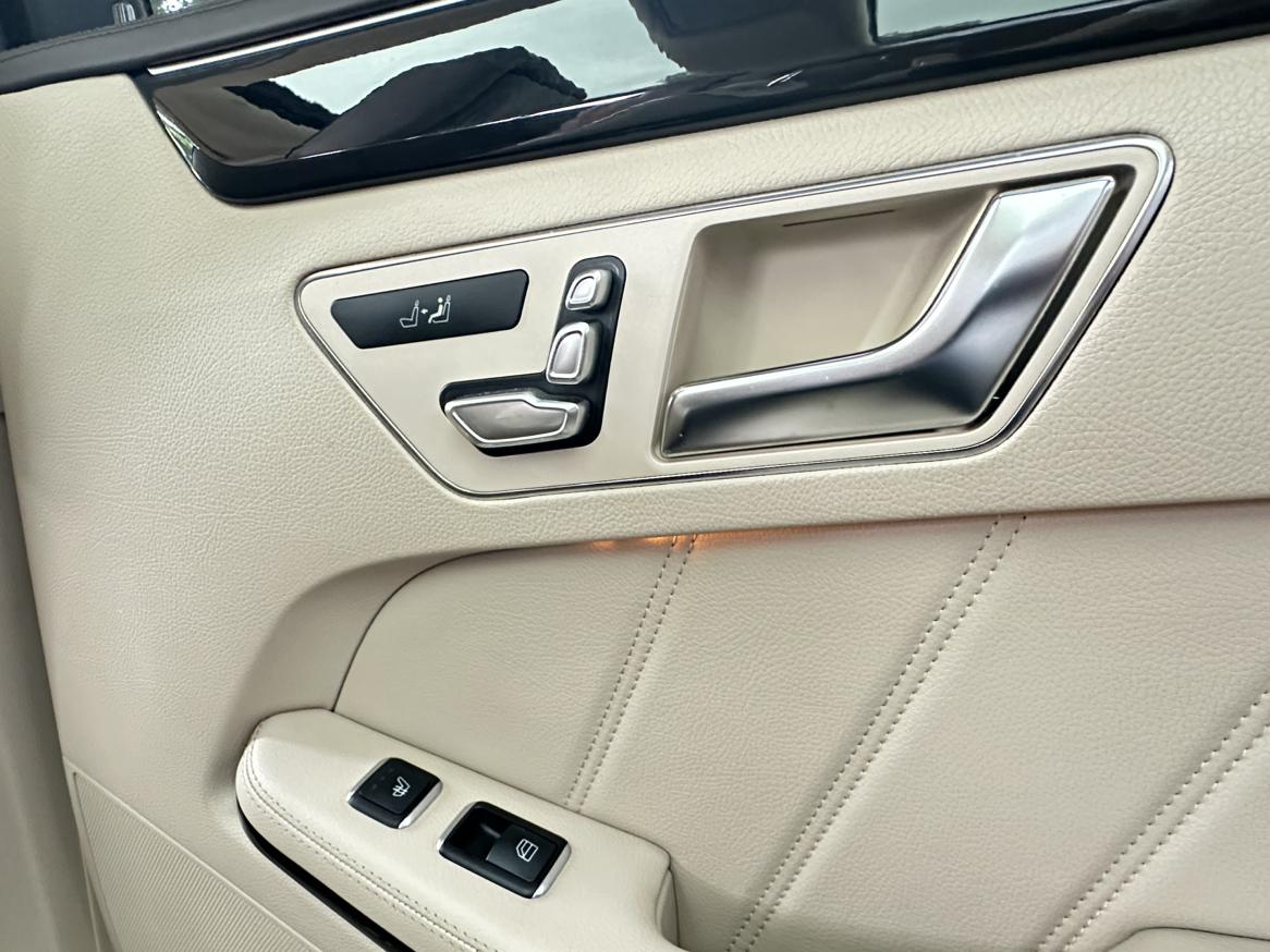 Mercedes-Benz E-Class 2016 thumb 9