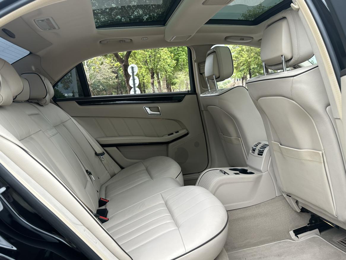 Mercedes-Benz E-Class 2016 thumb 10