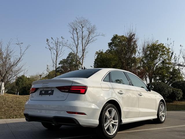 Audi A3 2020 thumb 6