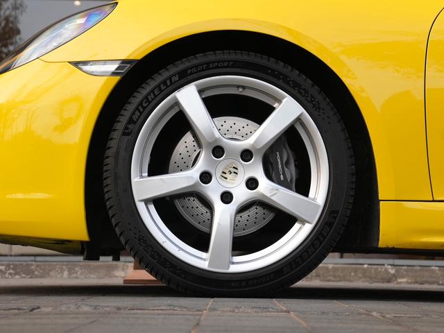 Porsche Cayman 2020 thumb 6