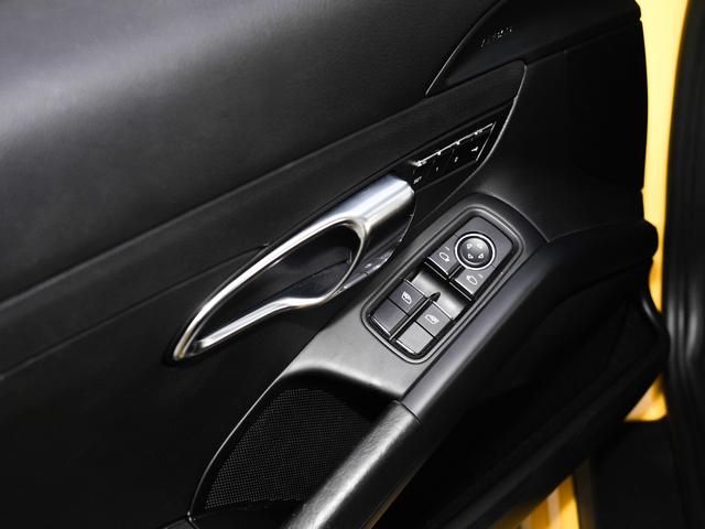 Porsche Cayman 2020 thumb 7