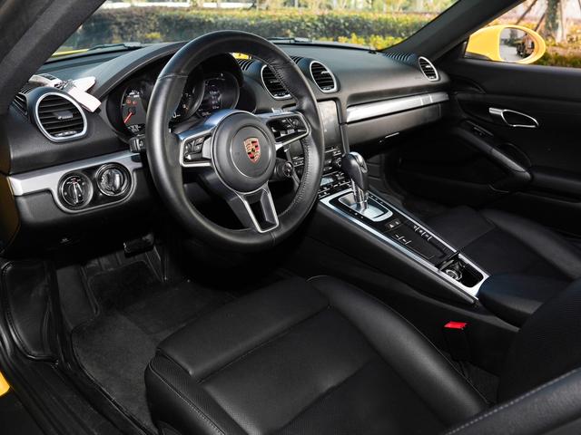 Porsche Cayman 2020 thumb 10