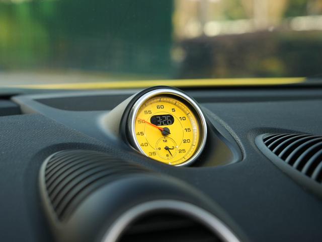 Porsche Cayman 2020 thumb 12