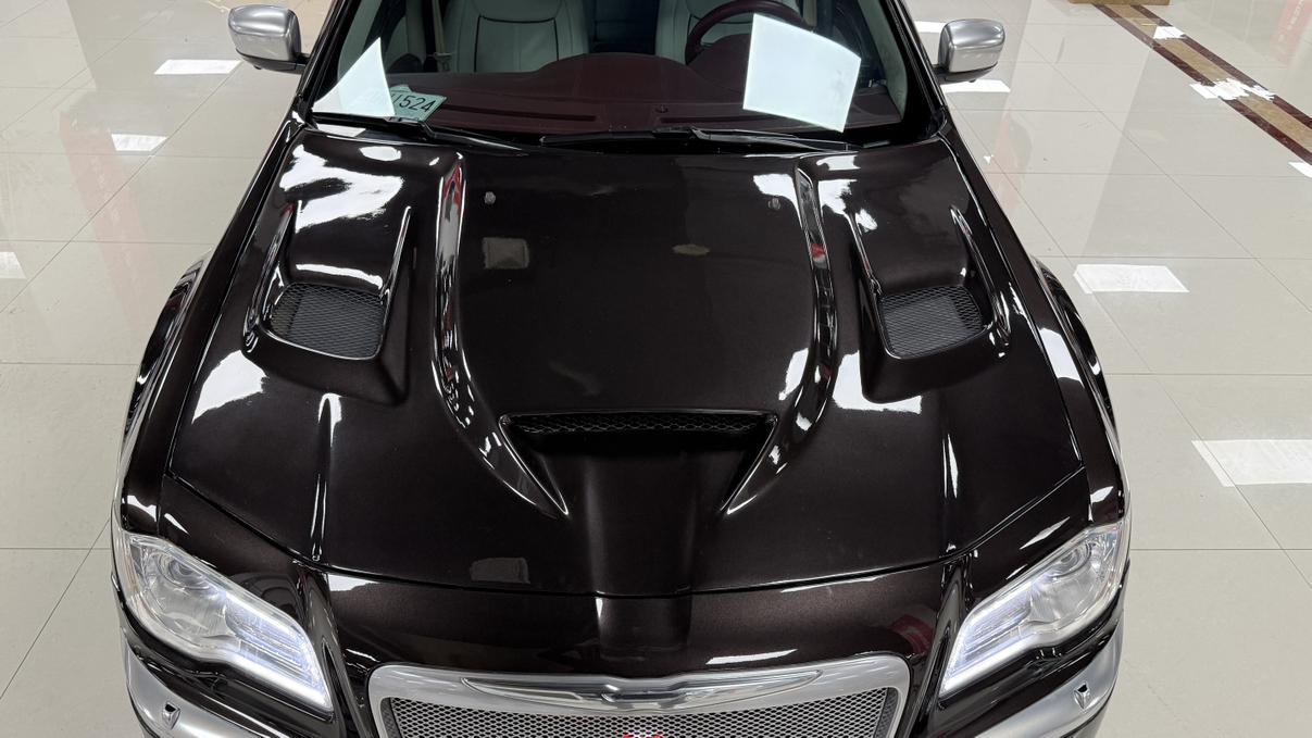 Chrysler 300C 2013 thumb 10