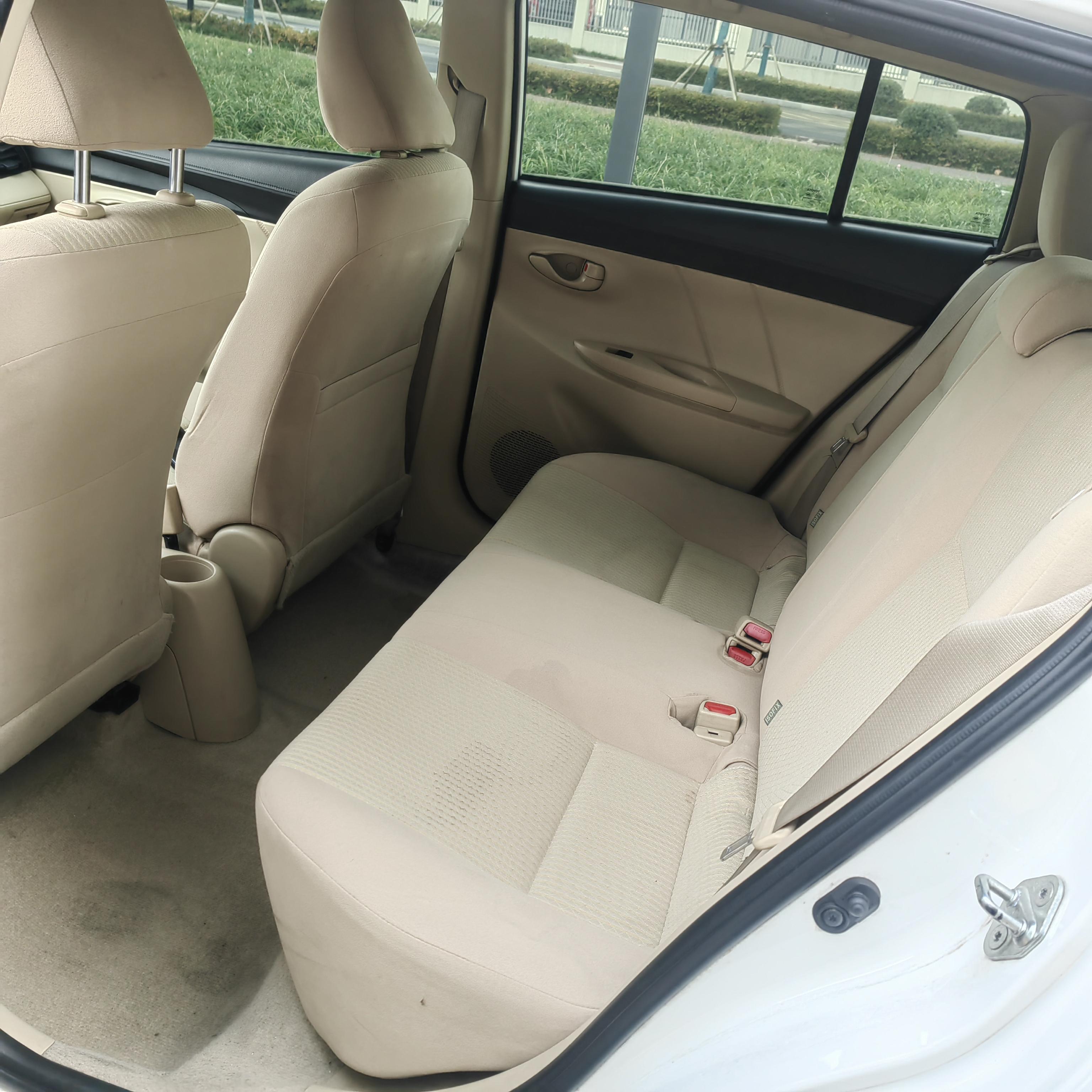 Toyota Yaris 2014 thumb 7