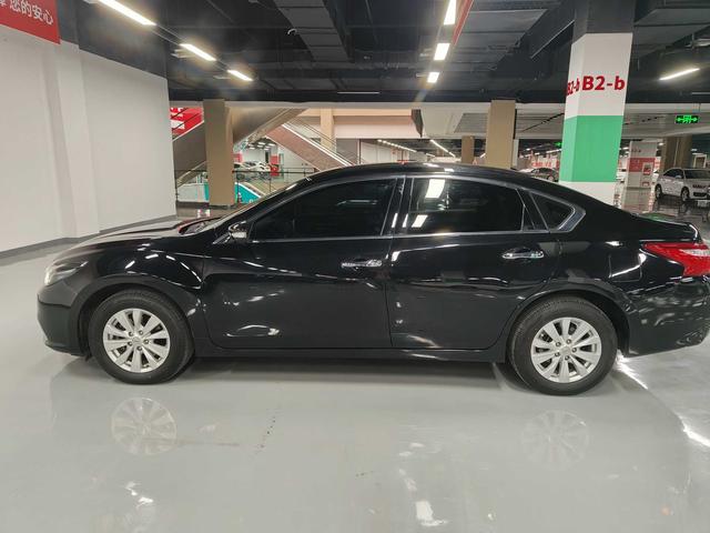Nissan Altima 2017 thumb 2