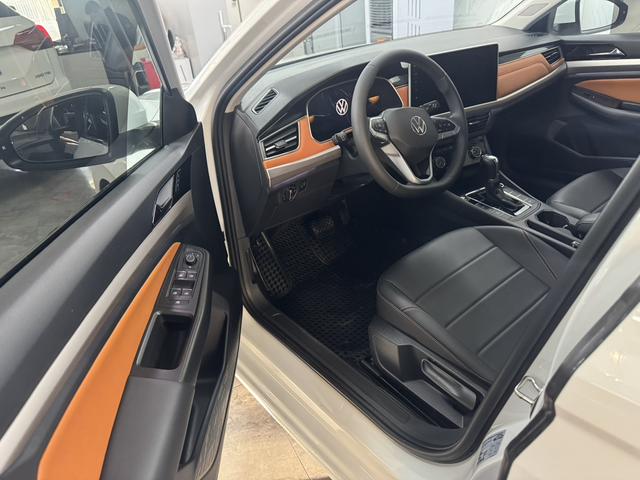 Volkswagen Bora 2023 thumb 4