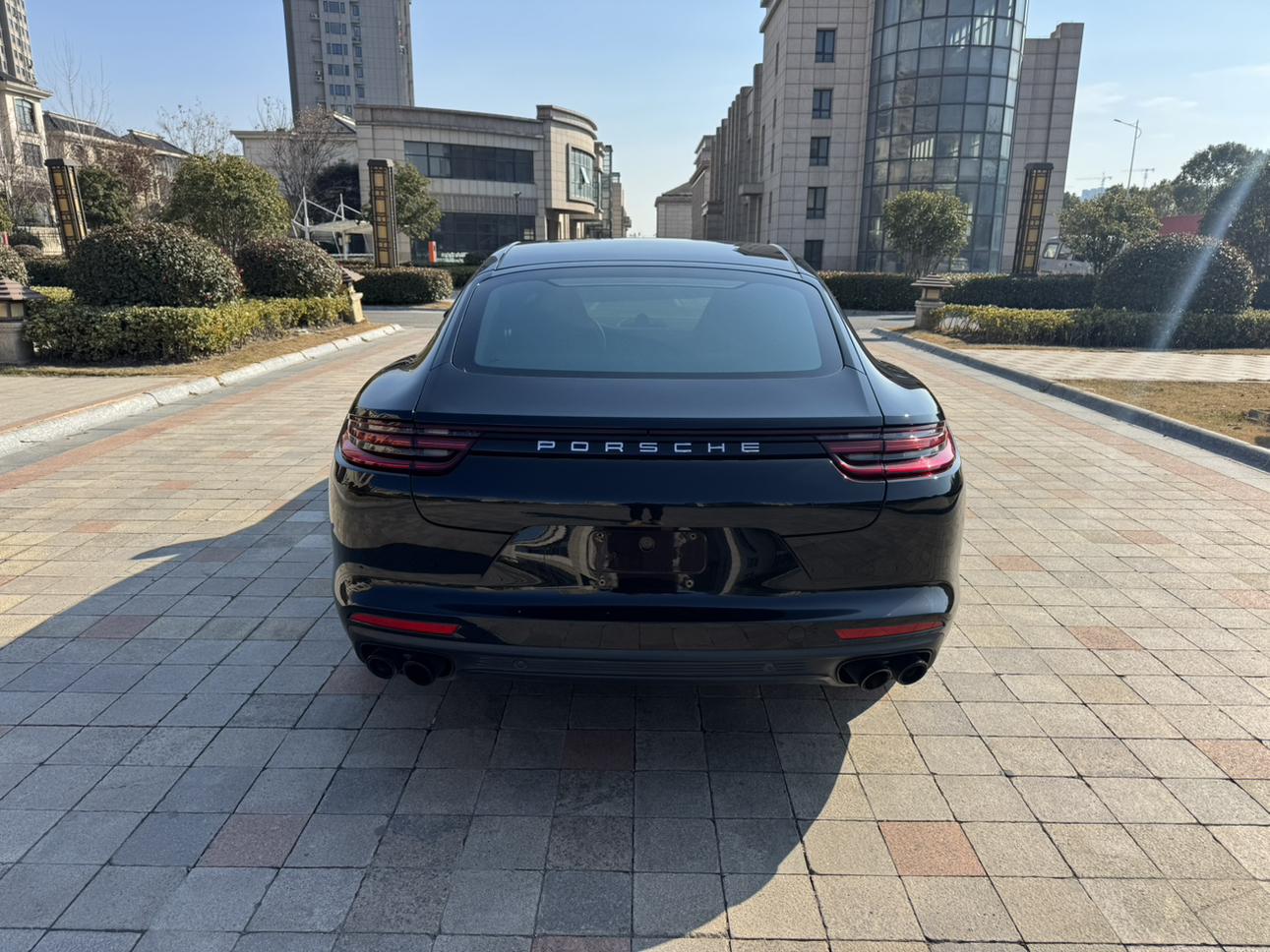 Porsche Panamera 2018 thumb 11