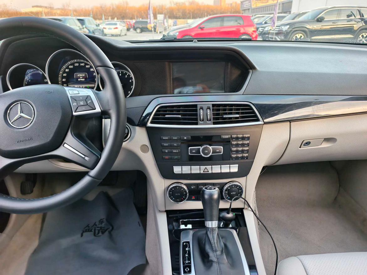 Mercedes-Benz C-Class 2012 thumb 9