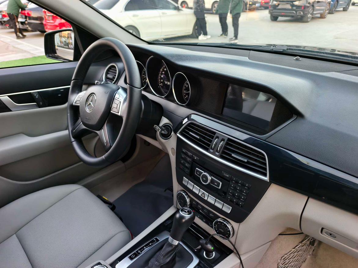 Mercedes-Benz C-Class 2012 thumb 12