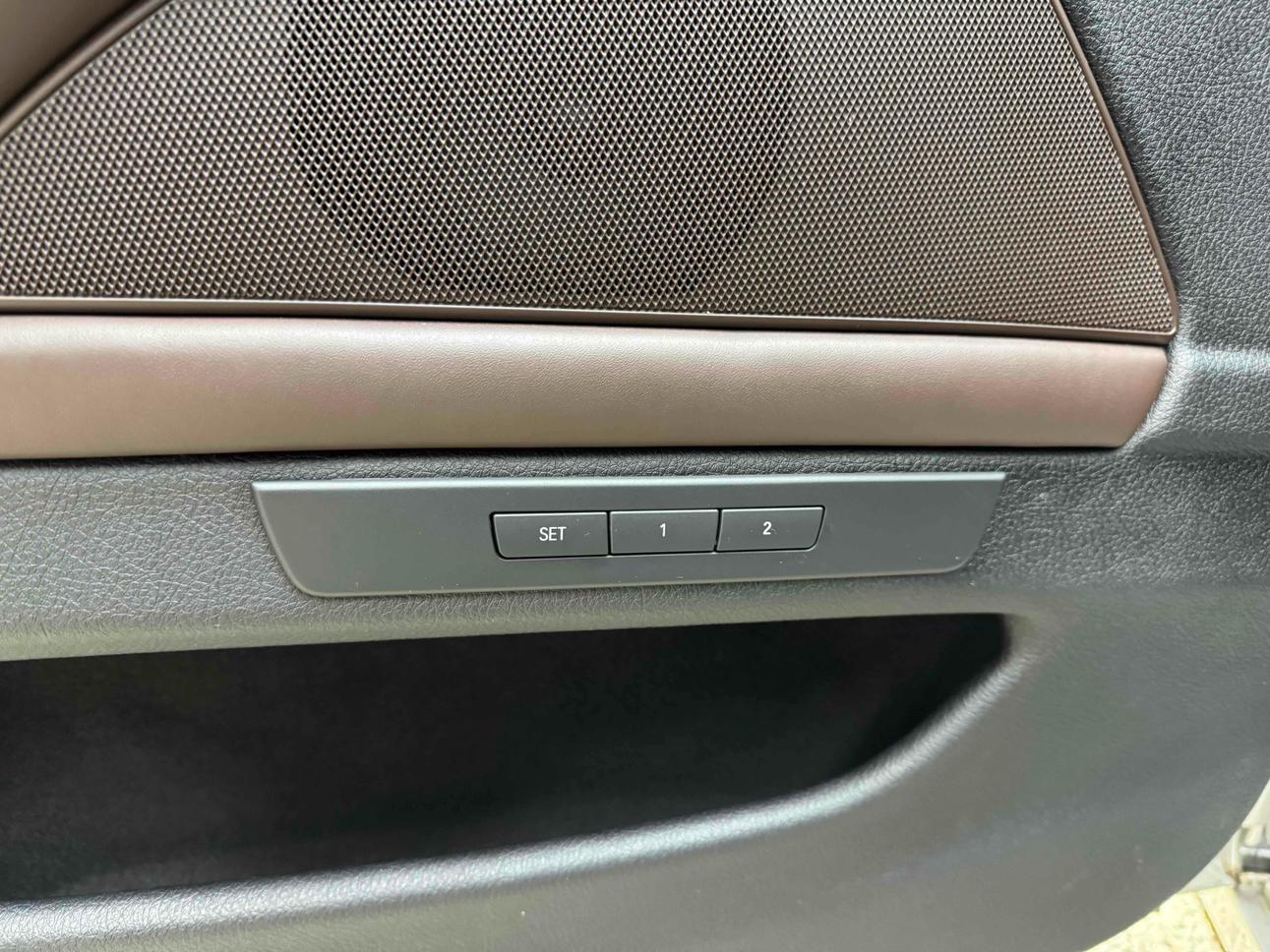 BMW 5 серии 2016 thumb 8