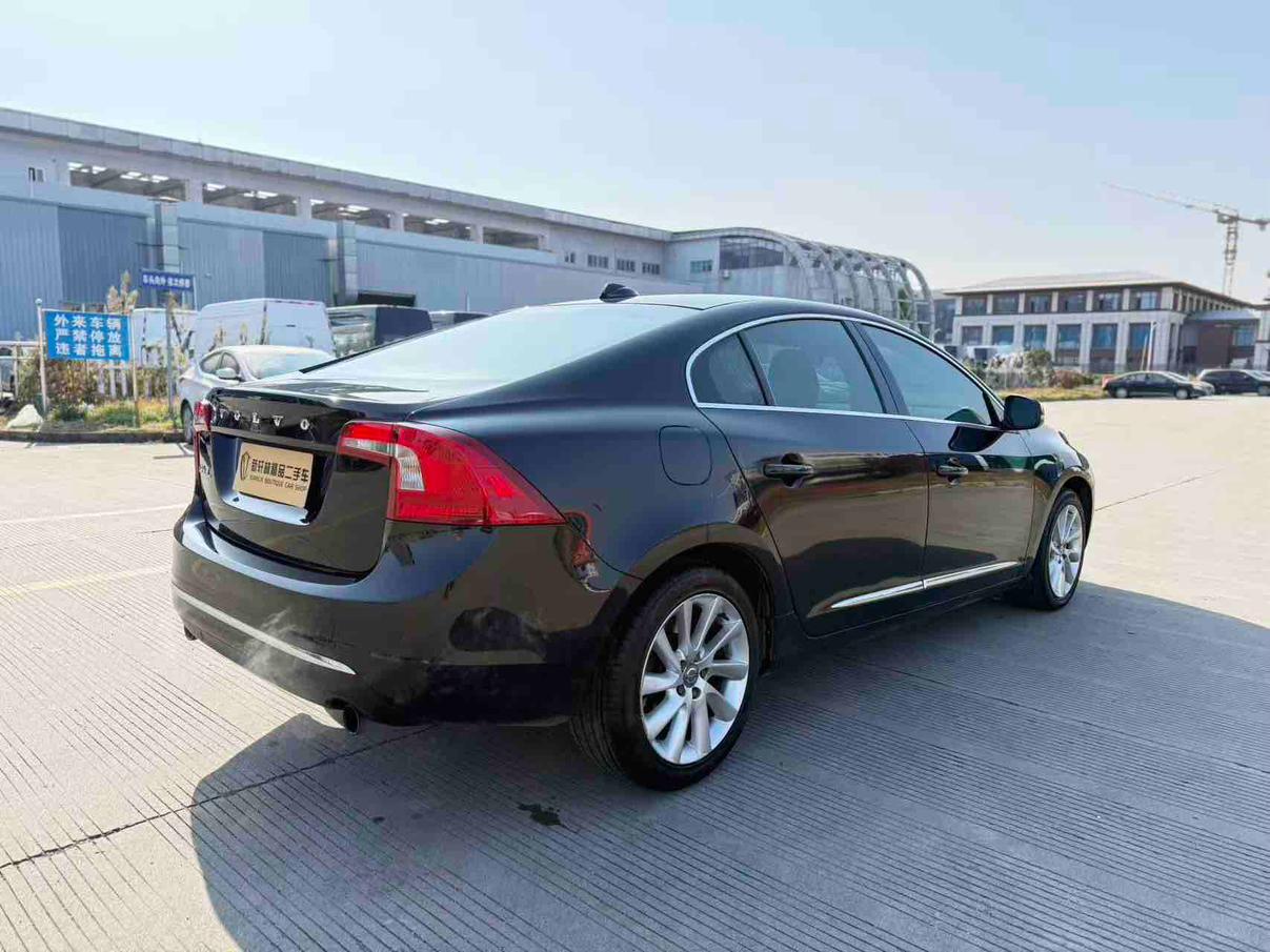 Volvo S60 2016 thumb 4