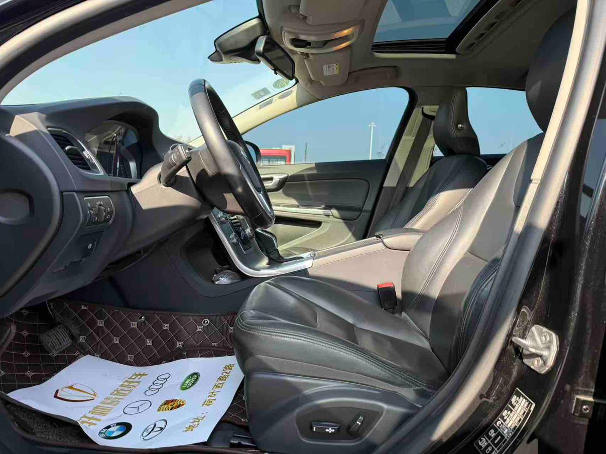 Volvo S60 2016 thumb 6