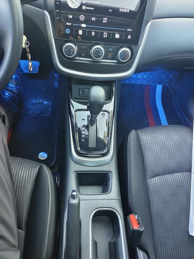 Nissan Tiida 2021 thumb 7
