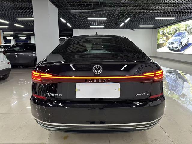 Volkswagen Passat 2024 thumb 4