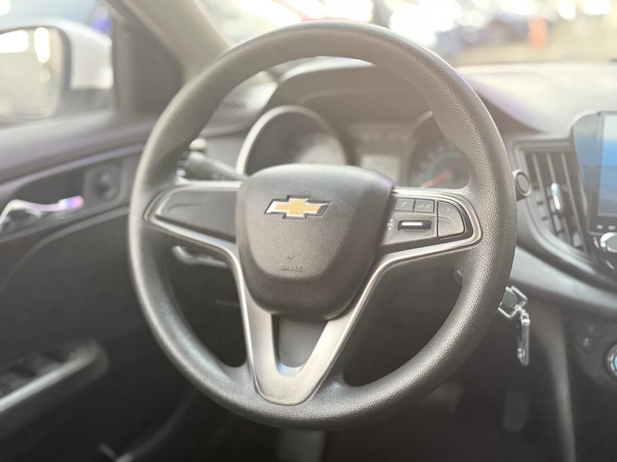 Chevrolet Cavalier 2017 thumb 5