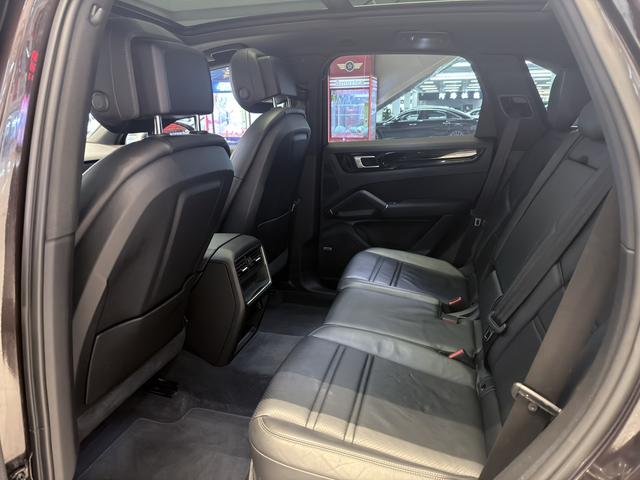 Porsche Cayenne 2019 thumb 4