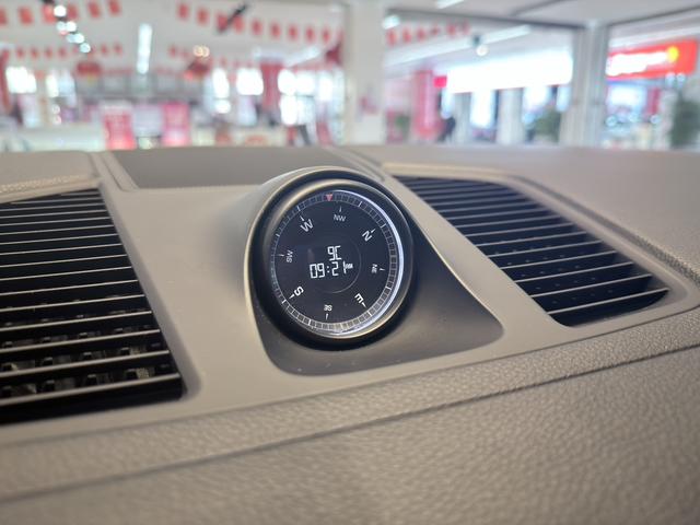 Porsche Cayenne 2019 thumb 8