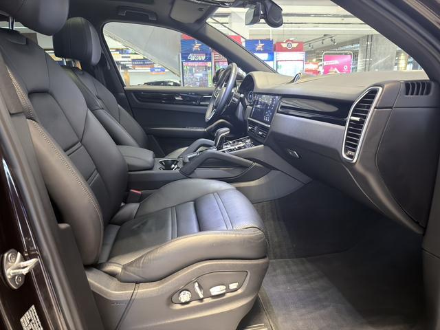 Porsche Cayenne 2019 thumb 9