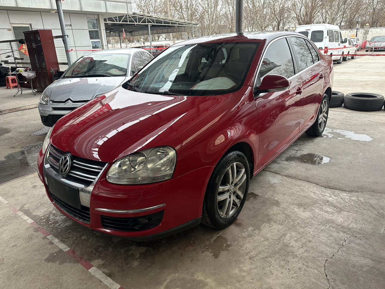 Volkswagen Sagitar 2010 thumb 3