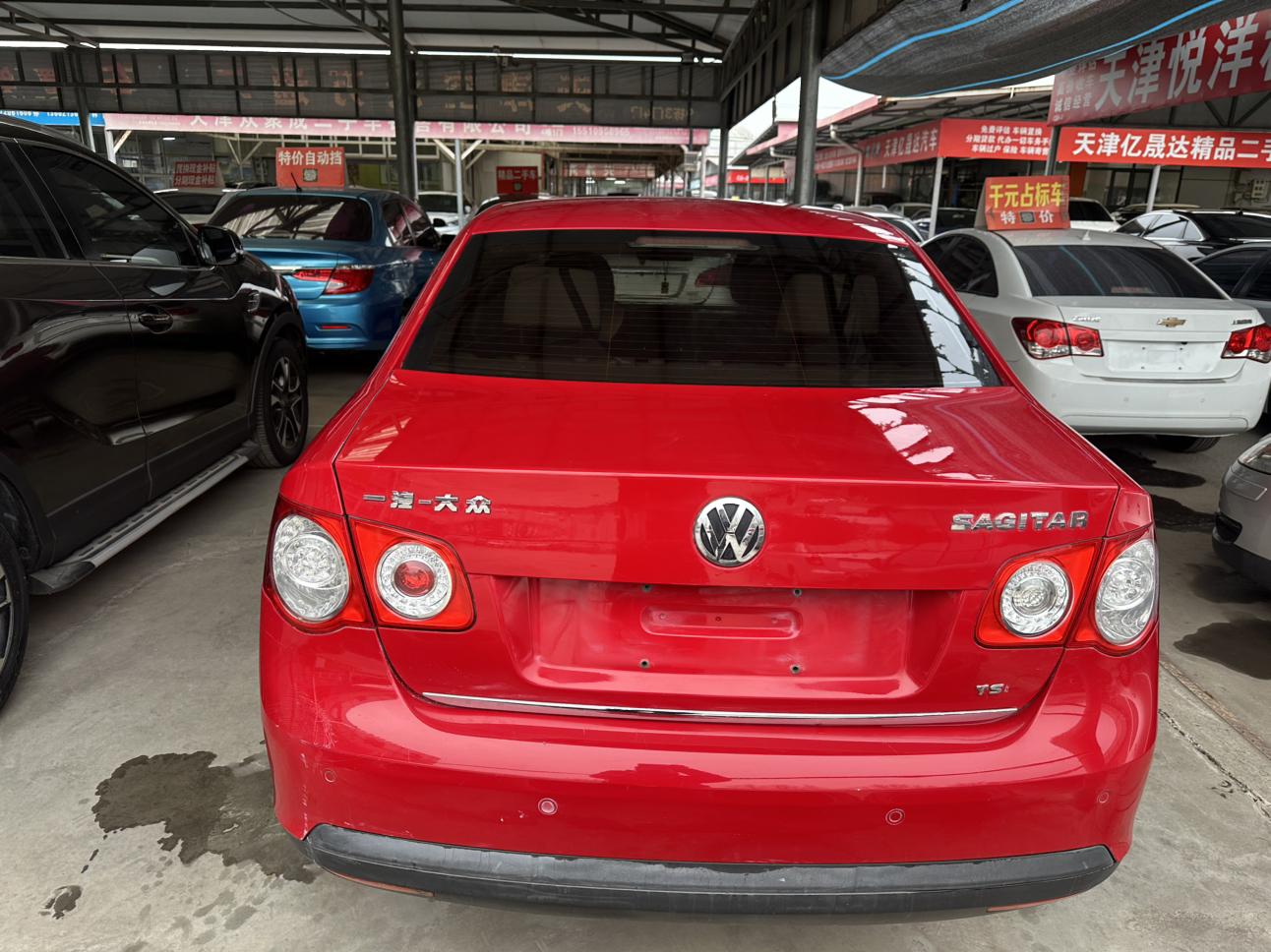 Volkswagen Sagitar 2010 thumb 12