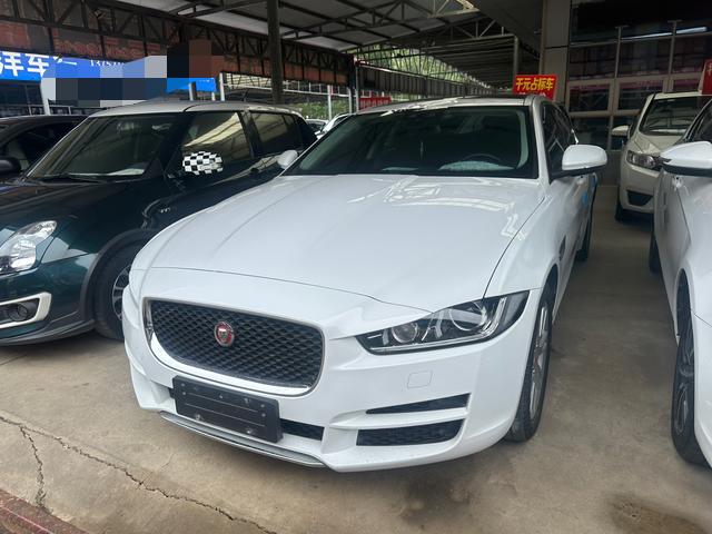 Jaguar XE 2019 thumb 6