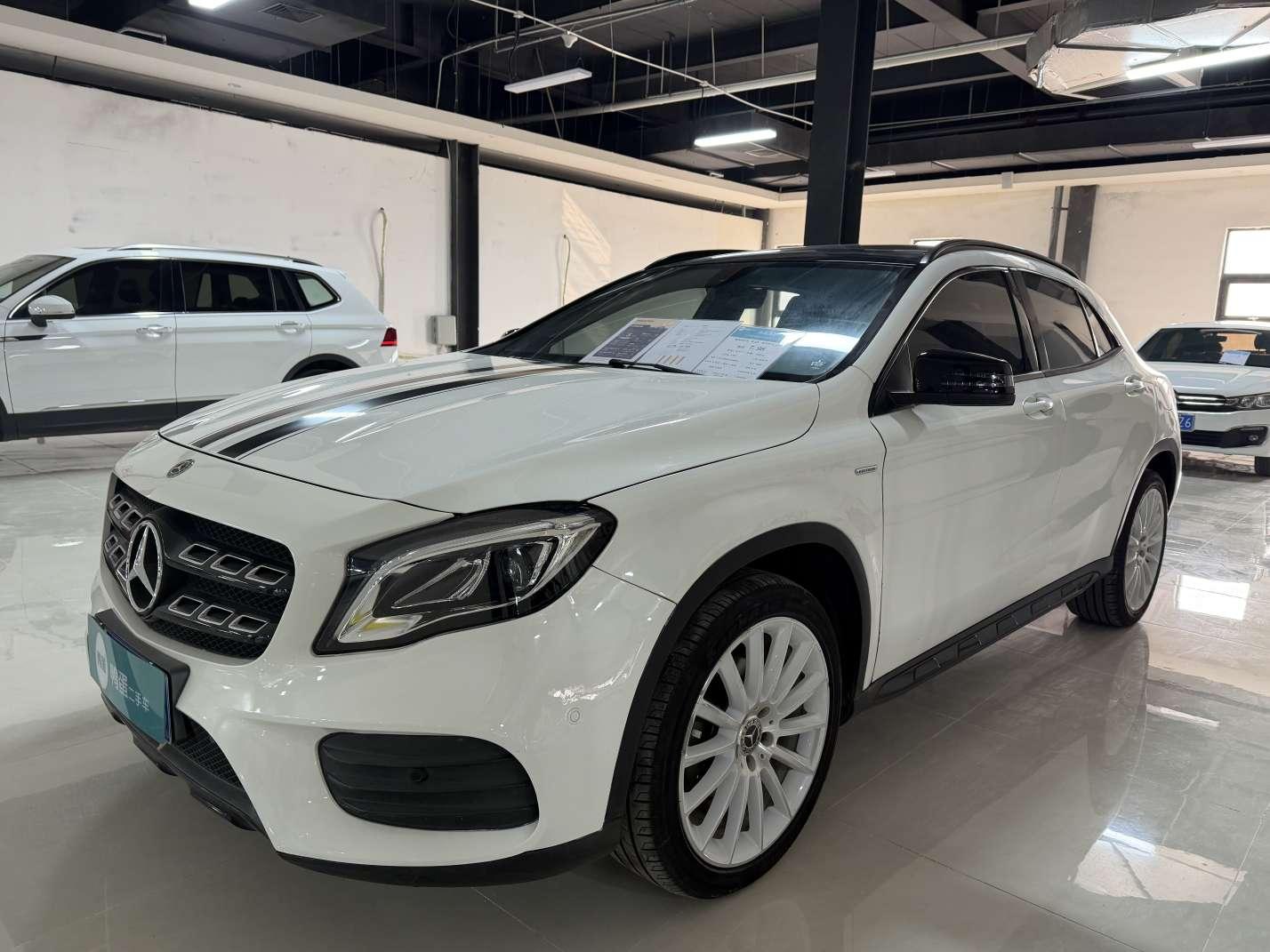 Mercedes-Benz GLA 2018 thumb 8