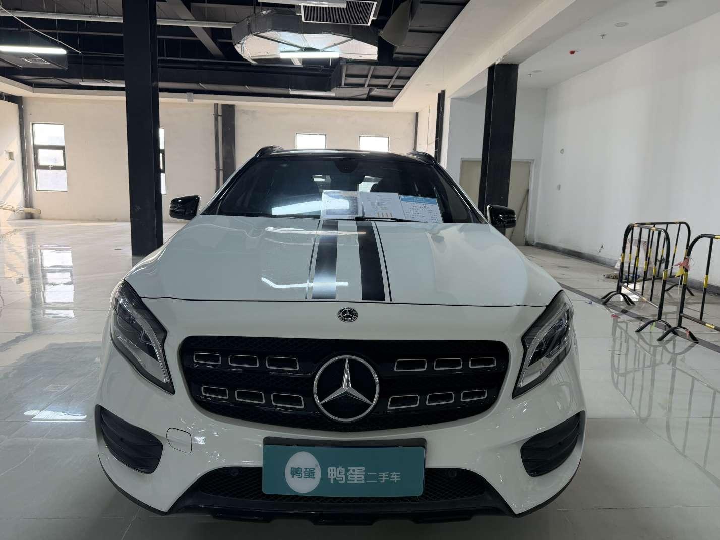 Mercedes-Benz GLA 2018 thumb 9